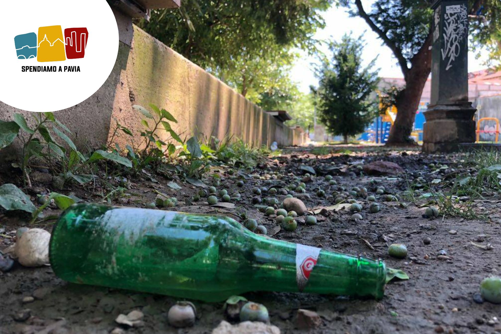 Notte di paura nel centro storico: tre giovani aggrediti da un gruppo violento