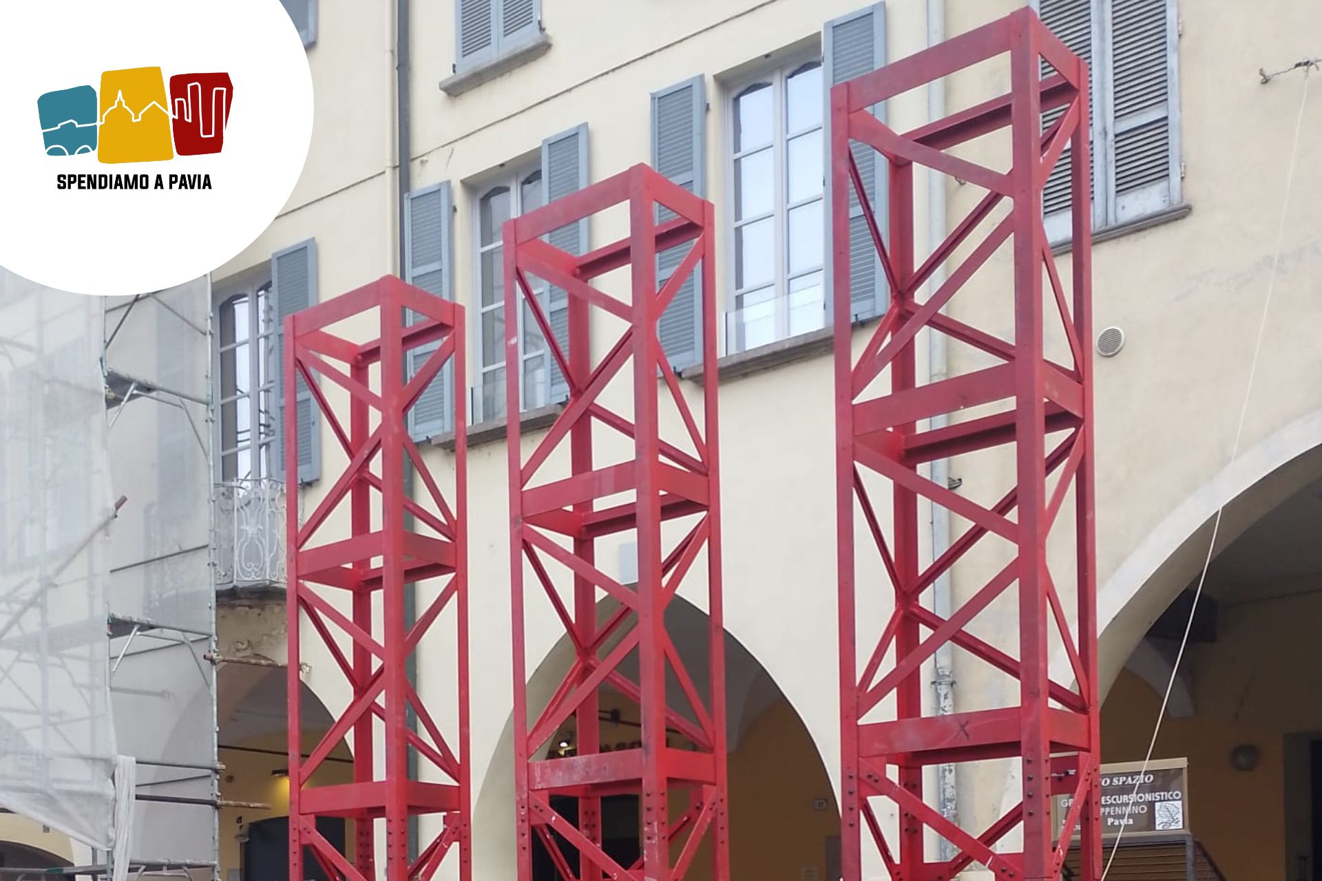 Pavia, polemica sulle torri di aerazione in Piazza della Vittoria: associazioni chiedono alternative