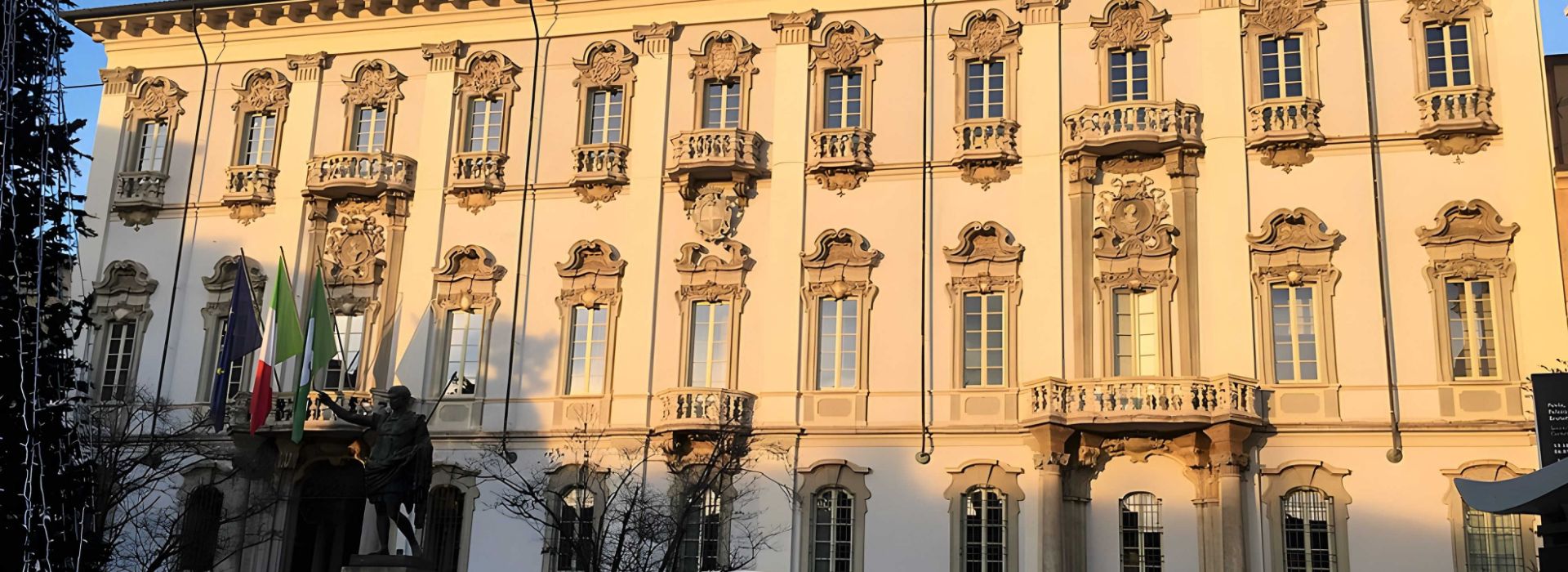Il Palazzo Mezzabarba  - Spendiamo a Pavia