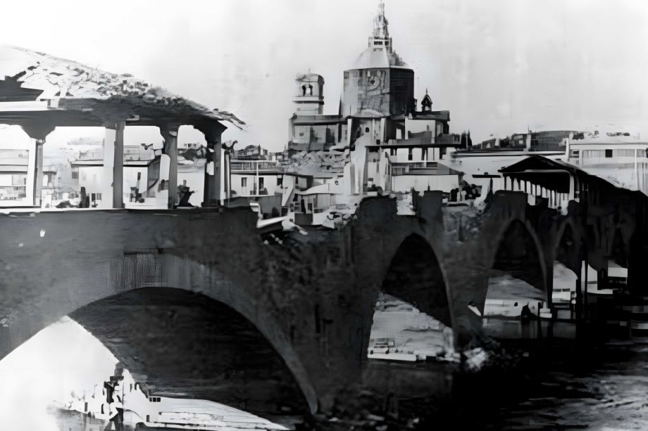 Le bombe sul ponte coperto. Il “ratto” del rettore e il mistero della salma di mussolini alla Certosa.